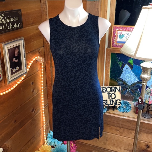 Gorgeous navy SEXY form fitting sheath dress - Picture 2 of 13